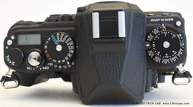 La cámara Nikon Df de formato completo (Full Frame) en el microscopio